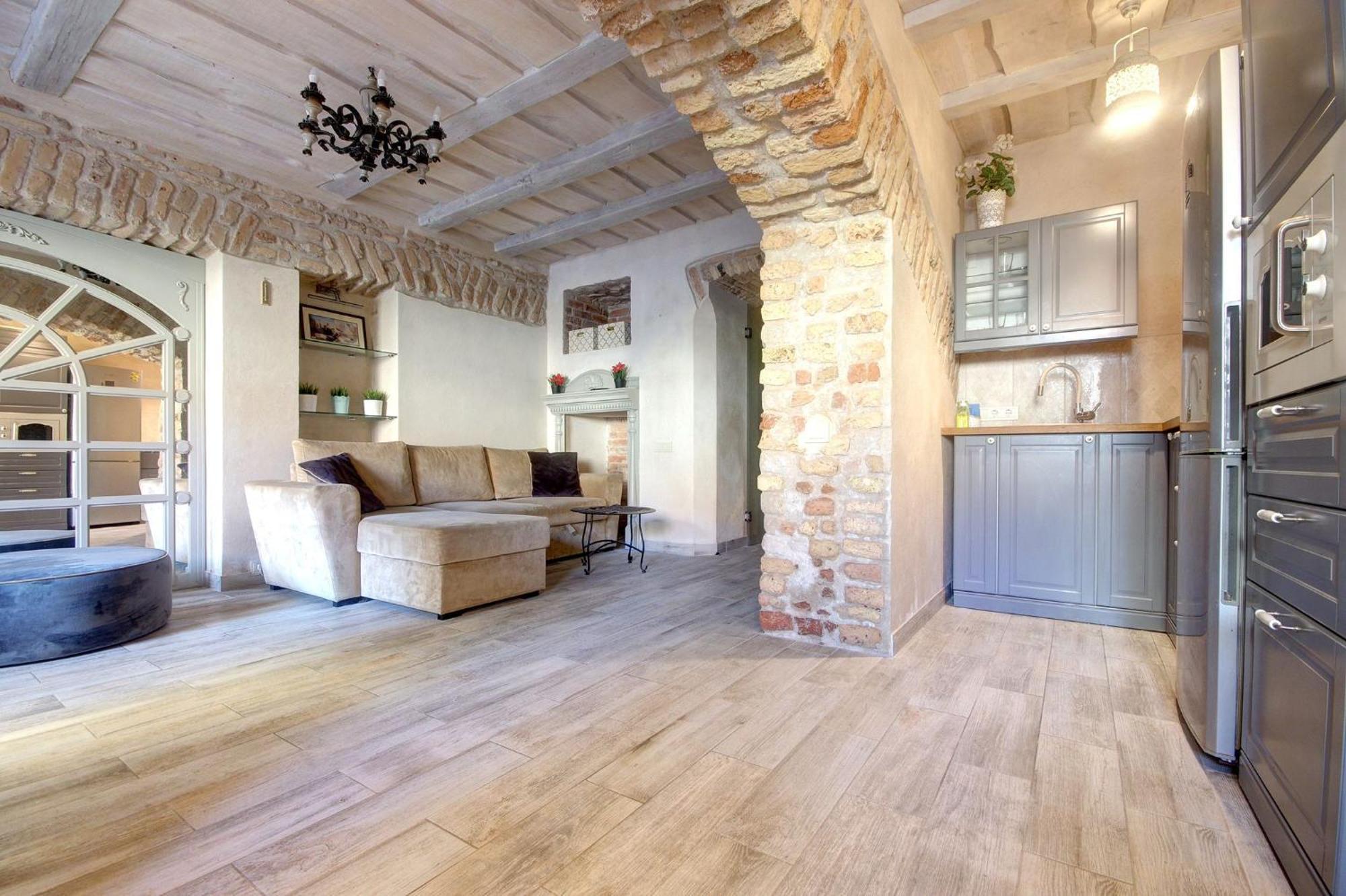 Historical Apartments X Free Parking Self Check In 24X7 By H&H VNO Extérieur photo
